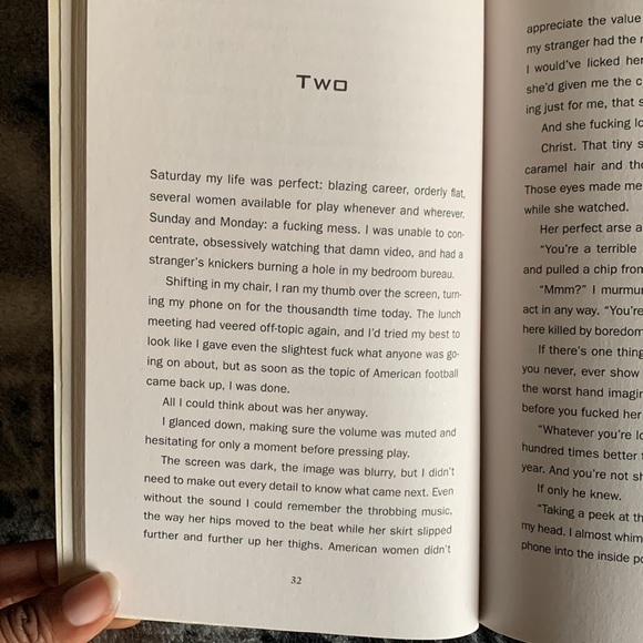 💙 Christina Lauren’s “Beautiful Stranger” book ‼️ - Picture 7 of 7